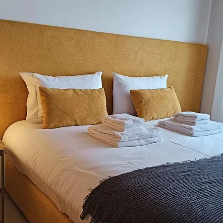 Daire Hall Vila Real